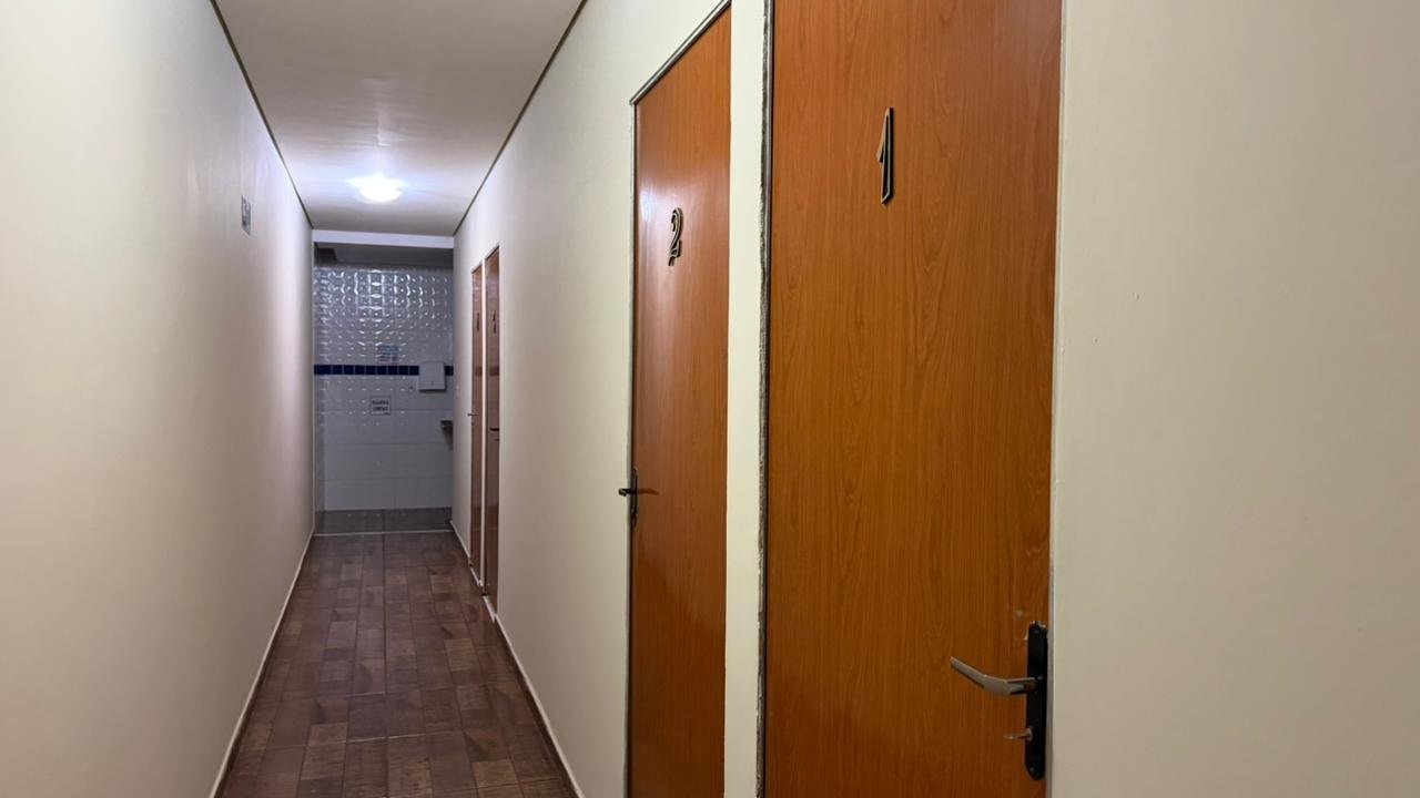 Quarto mobiliado para alojamento corporativo da Miranda Alojamentos em Nova Lima